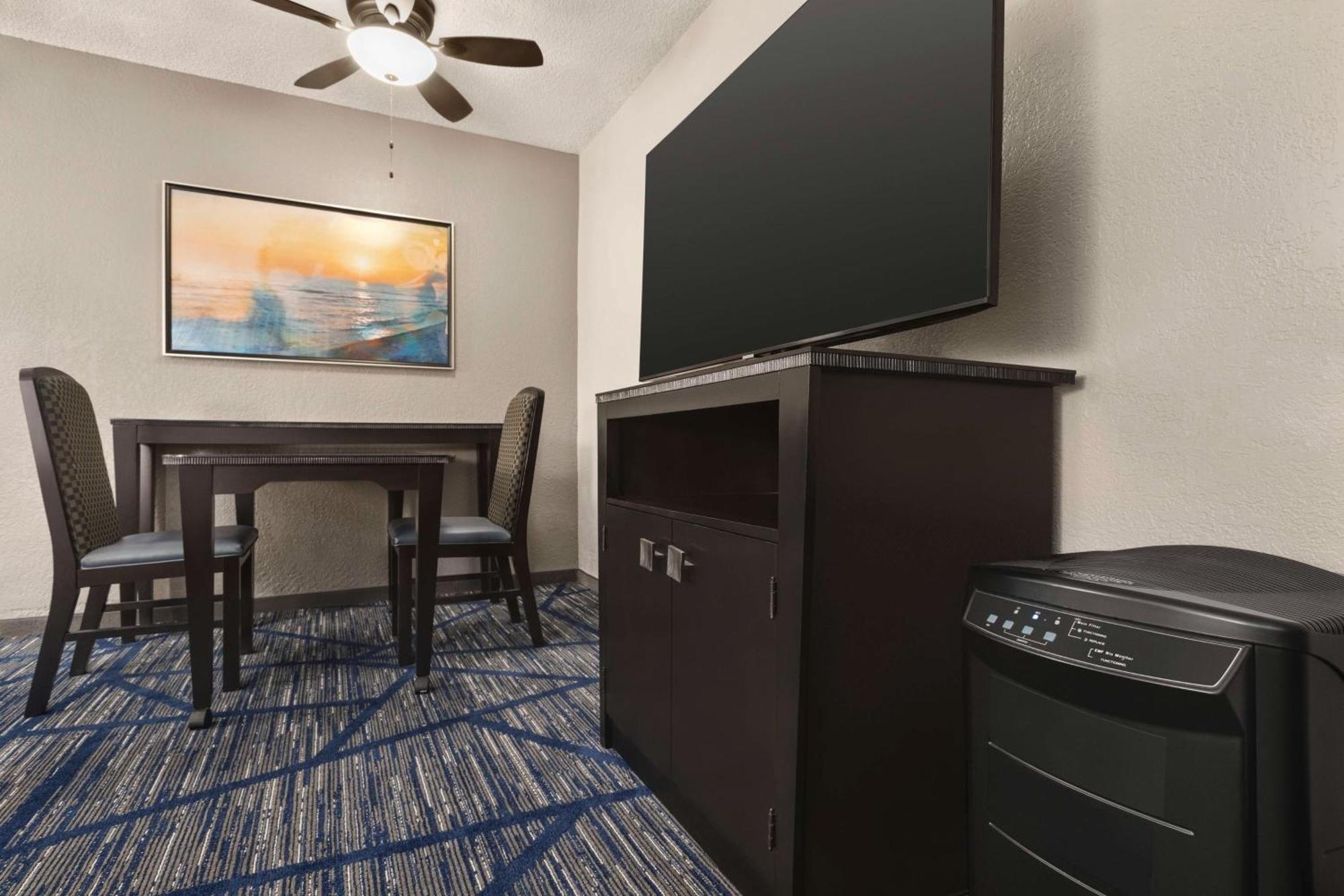 เอ็มบาสซี่ สวีทส์ โฮเต็ล ไมอามี่ อินเตอร์เนชั่นนัล แอร์พอร์ต Hotel ภายนอก รูปภาพ